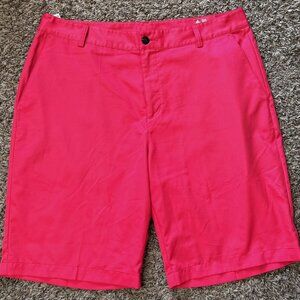 Adidas golf shorts 88387 size 36 magenta
